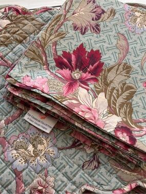 Floral Placemats and Napkins in Sage and Rose